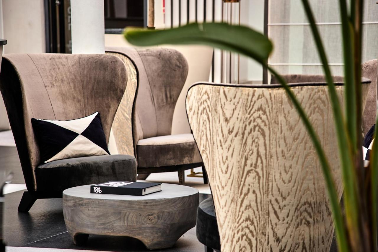 H15 Boutique Hotel, Warsaw, A Member Of Design Hotels Bagian luar foto The interior of the hotel