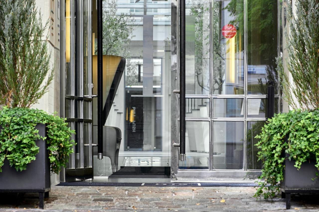 H15 Boutique Hotel, Warsaw, A Member Of Design Hotels Bagian luar foto Entrance to the museum
