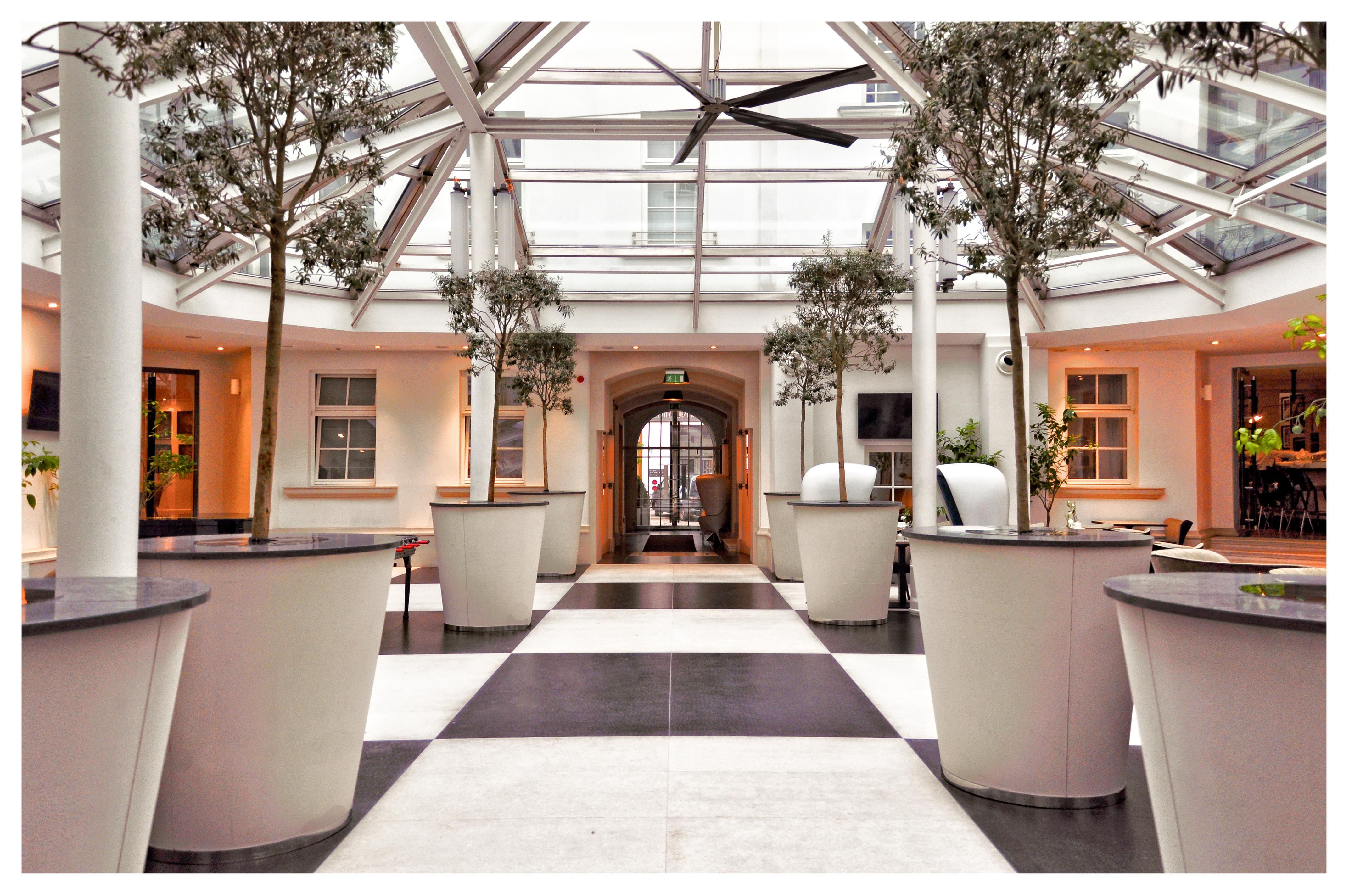 H15 Boutique Hotel, Warsaw, A Member Of Design Hotels Bagian luar foto The interior of the hotel