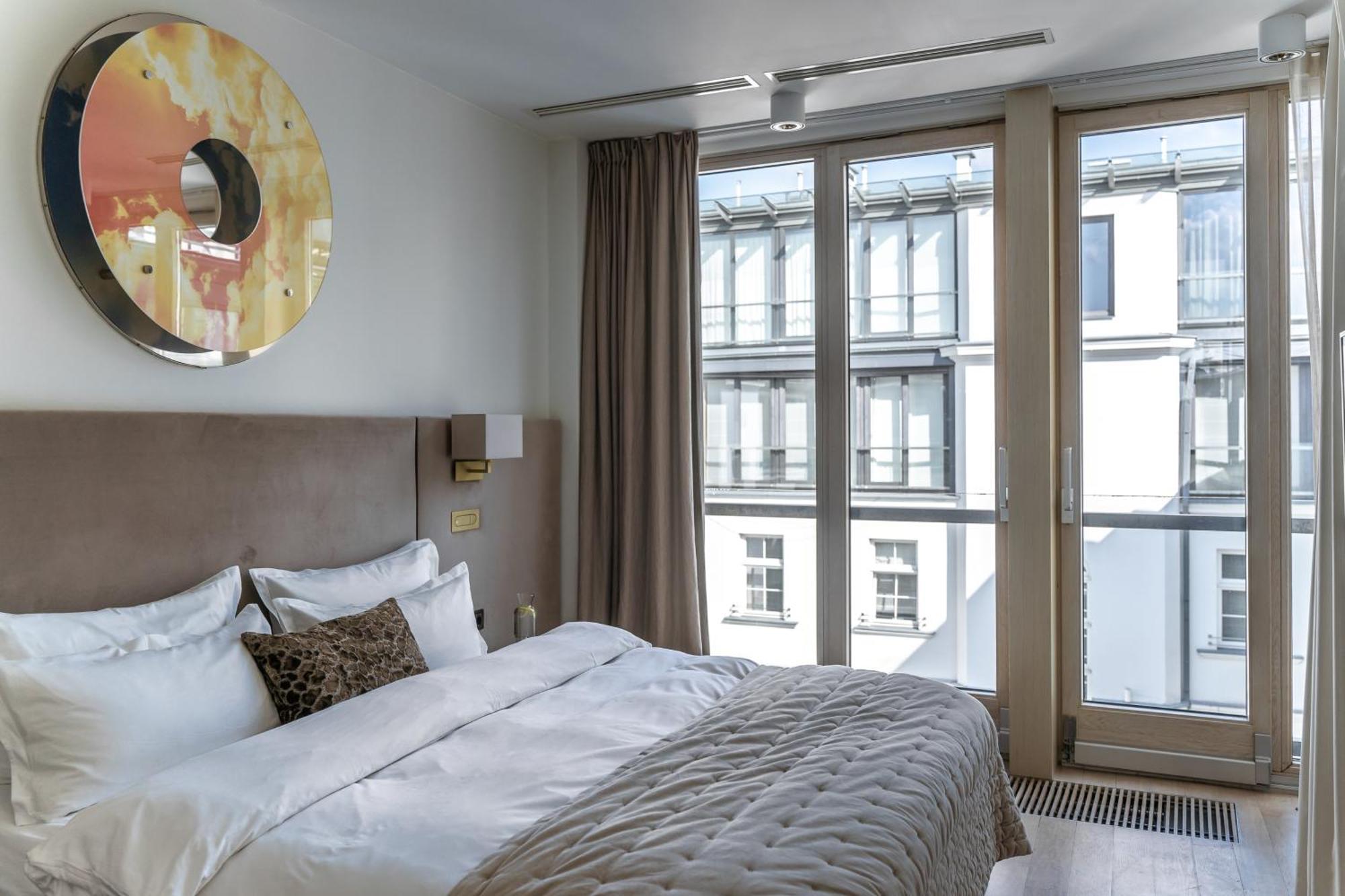H15 Boutique Hotel, Warsaw, A Member Of Design Hotels Bagian luar foto A room at the hotel