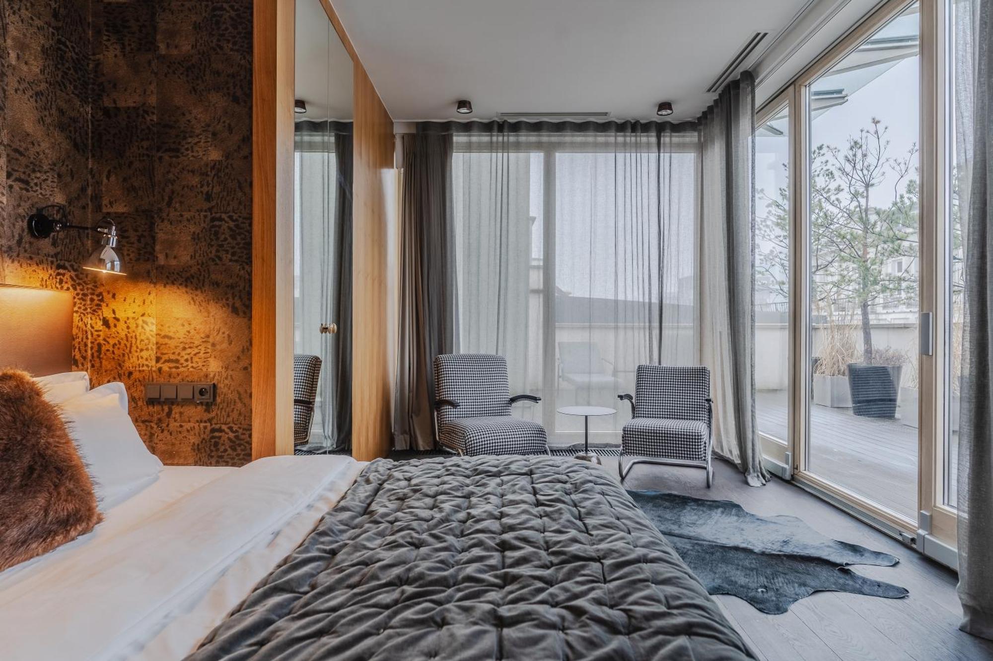 H15 Boutique Hotel, Warsaw, A Member Of Design Hotels Ruang foto Suite